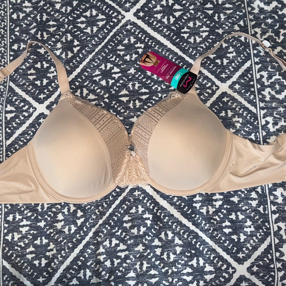 Maidenform Women's Comfort Devotion Full Coverage
Underwire T-Shirt Bra (NWT)